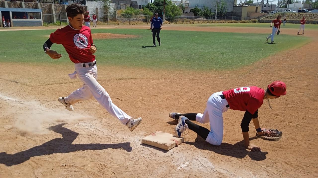 CONCLUYEN JUEGOS DEPORTIVOS DEL NIVEL SECUNDARIA EN LA REGIÓN CENTRO