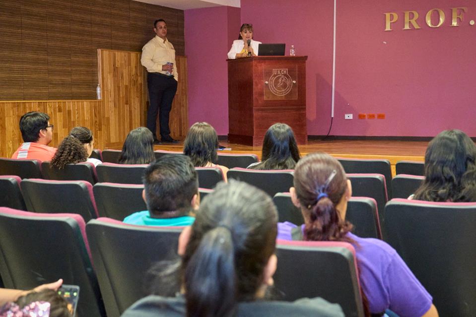 REALIZA SEECH CONVERSATORIO INFORMATIVO PARA MADRES Y PADRES DE ESTUDIANTES CON DISCAPACIDAD