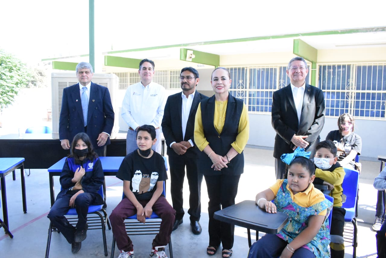ENTREGA SEYD MOBILIARIO PARA MÁS DE 100 ESCUELAS EN JUÁREZ 