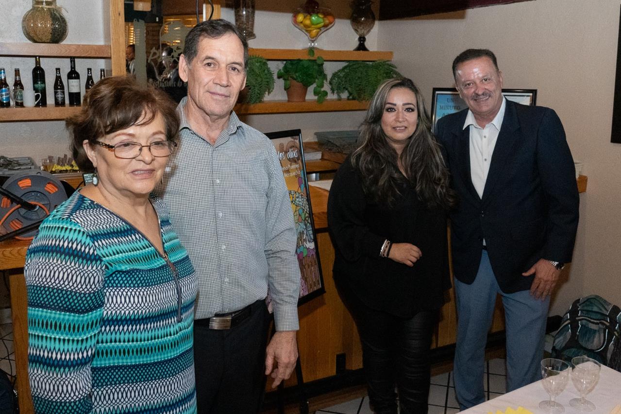 PRESENTA MAESTRA DE LA SECUNDARIA FEDERAL NO.11, EL LIBRO “LA FÁBRICA DE LOS DÍAS”