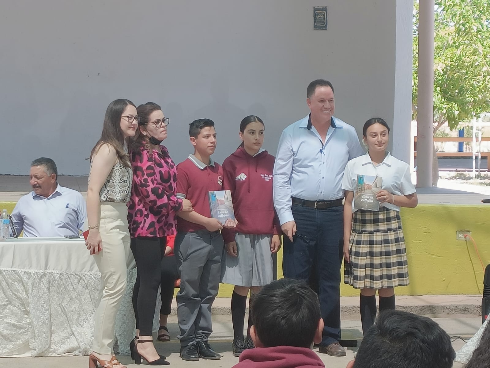 PARTICIPAN ESTUDIANTES EN REACTIVACIÓN DE BIBLIOTECA EN SECUNDARIA DE ALLENDE