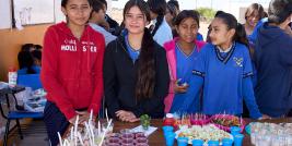 Con el objetivo de fomentar hábitos alimenticios saludables y celebrar la diversidad gastronómica, la Telesecundaria Elisa Griensen, de la colonia Vistas de San Guillermo, en Aquiles Serdán, realizó una muestra gastronómica en la que participaron casi estudiantes.