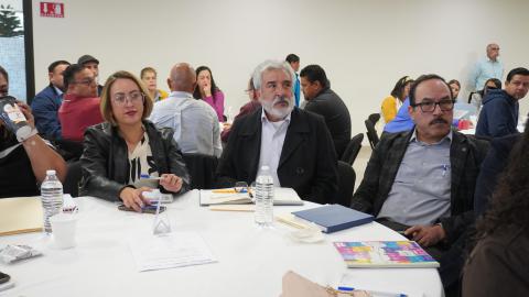 La Secretaría de Educación y Deporte (SEyD), en coordinación con el Sindicato Nacional de Trabajadores de la Educación (SNTE), realizó mesas de trabajo con la participación de personal educativo con el propósito de aportar propuestas para la actualización del Marco Local de Convivencia Escolar.