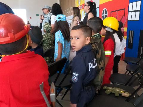 En el preescolar Haeri Jatzi se graduaron vestidos del oficio o profesión que quieren ser de grandes