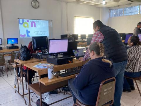 Con el objetivo de brindar herramientas que fortalezcan el proceso de enseñanza-aprendizaje, dio inicio en Chihuahua y Ciudad Juárez la segunda capacitación del programa Cuantrix, que ofrece la herramienta digital a 480 docentes de escuelas primarias en ambas ciudades.