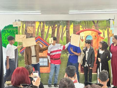 La escuela Secundaria Técnica No. 37 de Ciudad Juárez llevó a cabo el Carnaval de Danza 2025.
