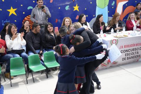 Con el objetivo de generar en el alumnado bases firmes de respeto a los símbolos patrios, así como promover y fortalecer la identidad nacional, el Preescolar Revolución Mexicana de Ciudad Juárez llevó a cabo un concurso de escoltas de bandera.