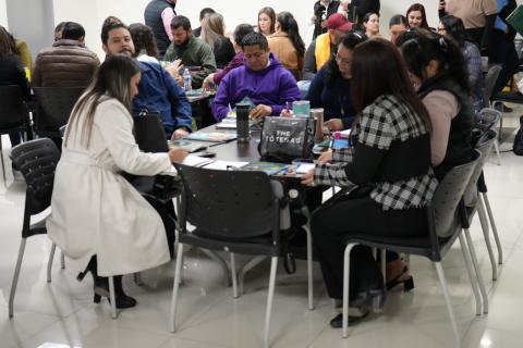 Con el objetivo de capacitar a Asesores Técnico Pedagógicos (ATP) de Educación Primaria y Preescolar de Ciudad Juárez en la atención a Niñas, Niños y Adolescentes en Situación de Migración (NNASM), se realizó el taller de aplicación de la Guía Didáctica “A donde voy la escuela va conmigo”.