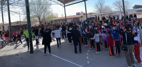 Con el objetivo de fortalecer en el alumnado el conocimiento sobre los beneficios de la sana alimentación, la Escuela Primaria Independencia en Ciudad Juárez, llevó a cabo “La Feria de la Salud”, con una exposición de proyectos desarrollados sobre vida saludable y matemáticas.