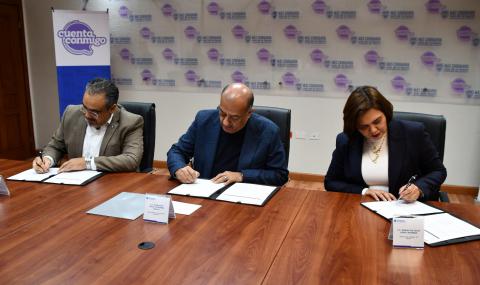 Los Servicios Educativos del Estado de Chihuahua (SEECH) y Tecmilenio firmaron un convenio de colaboración que permitirá el acceso a becas económicas desde nivel preparatoria a posgrado, y está dirigido a estudiantes y al personal educativo.