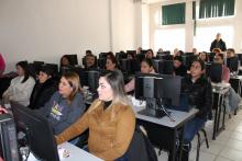 Más de 350 docentes y directivos de las Escuelas Primarias que integran el Sector No. 13 en Ciudad Juárez, participaron en el taller de capacitación especializada en Inteligencia Artificial (IA).