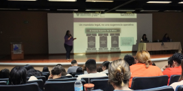 Servicios Educativos del Estado de Chihuahua (SEECH), en coordinación con el Sistema Estatal de Protección Integral de Niñas, Niños y Adolescentes (Sipinna), impartieron una capacitación a estudiantes y personal de la Universidad Pedagógica Nacional del Estado de Chihuahua (UPNECH), con el propósito de fortalecer los mecanismos de prevención y atención a la violencia en las aulas.