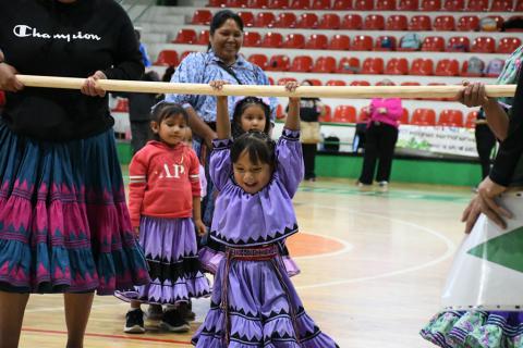 Para conmemorar el Día del Profesor de Educación Física, Servicios Educativos del Estado de Chihuahua (Seech) realizó un circuito de ejercicios en el que se integraron especialistas del área, alumnado, así como padres, madres y tutores de la Zona 12.