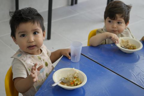 Con el propósito de brindar un ambiente digno, seguro y funcional para la alimentación de 64 lactantes, Servicios Educativos del Estado de Chihuahua (SEECH) inauguró el área de comedor en el Centro de Atención Infantil (CAI) No.2 de Ciudad Juárez.